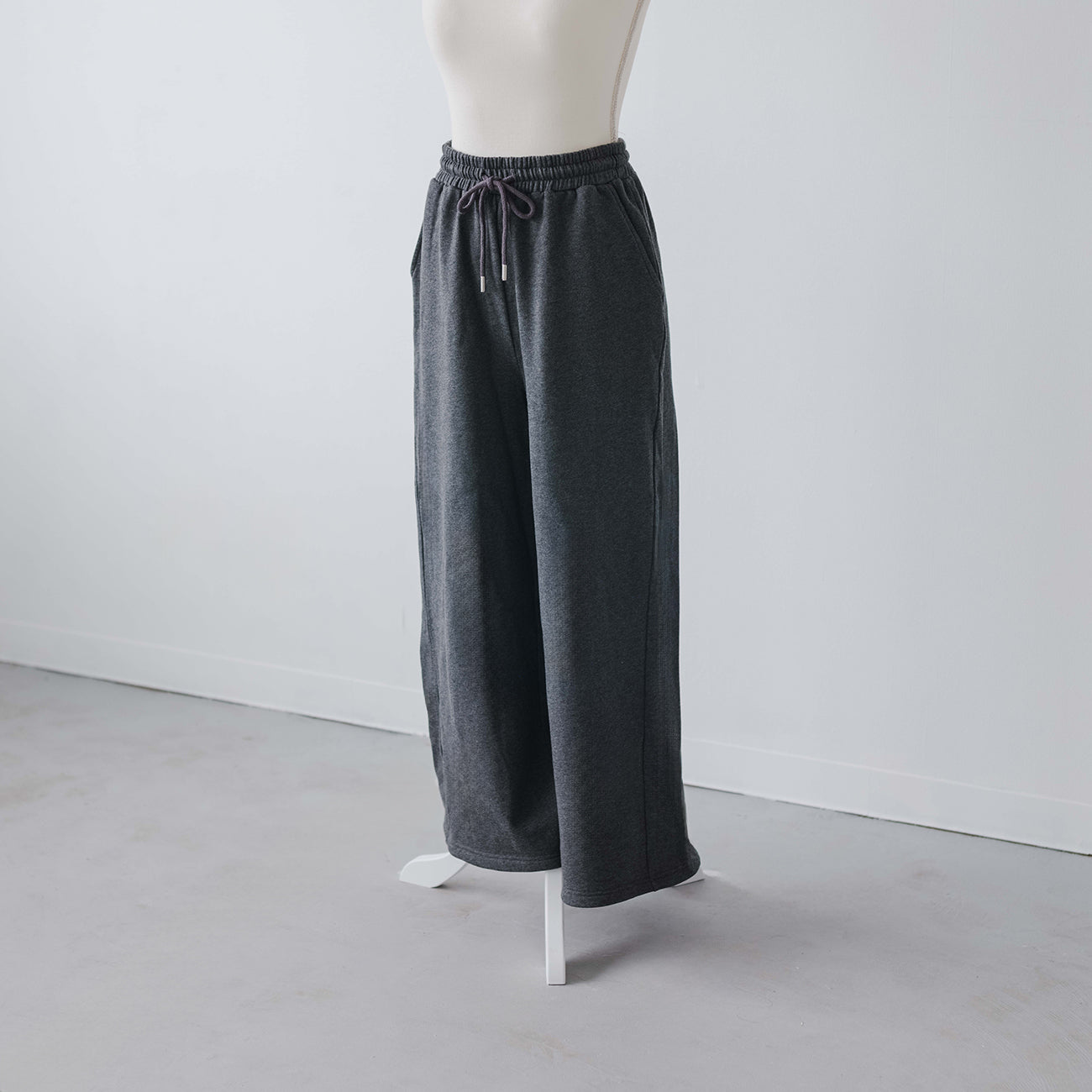 sweatpants | 2025 collection reoa prologue2